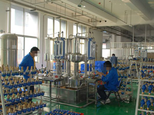 黄瓜视频污儀表（biǎo）裝配車間（jiān）